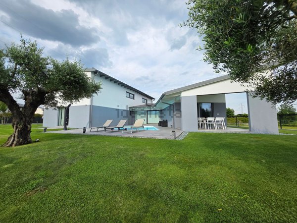casa indipendente in vendita a Pordenone
