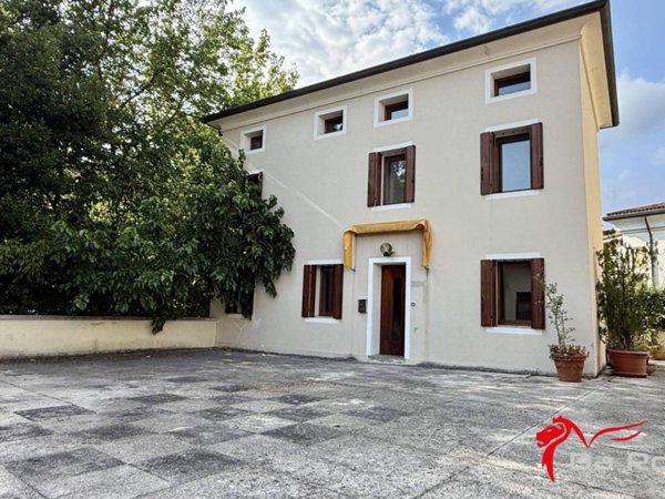 casa indipendente in vendita a Pordenone