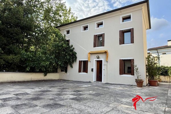 casa indipendente in vendita a Pordenone