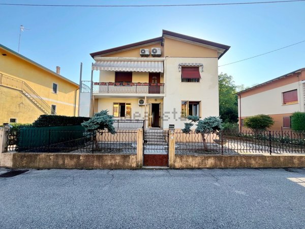 appartamento in vendita a Pordenone
