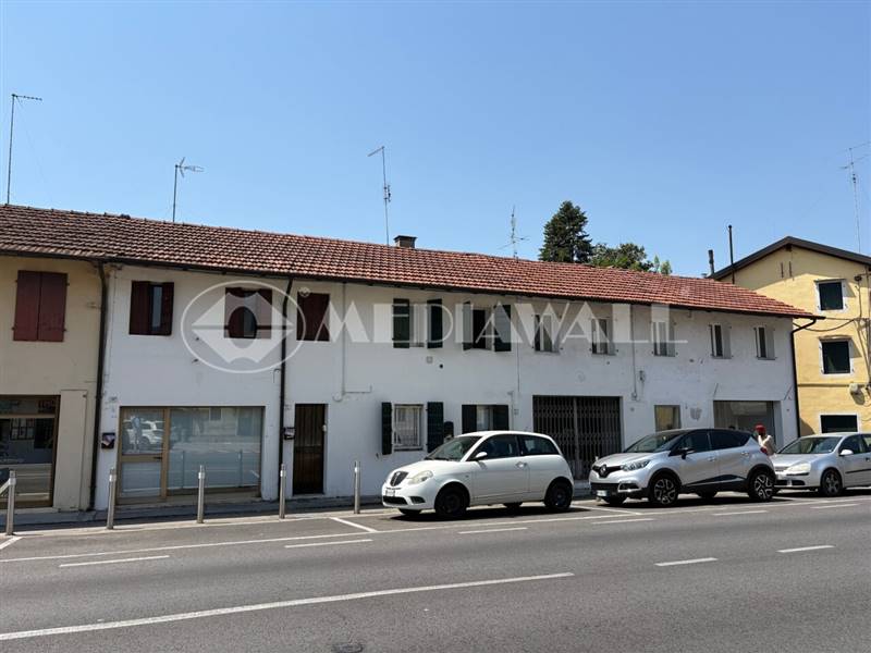 appartamento in vendita a Pordenone in zona Borgomeduna
