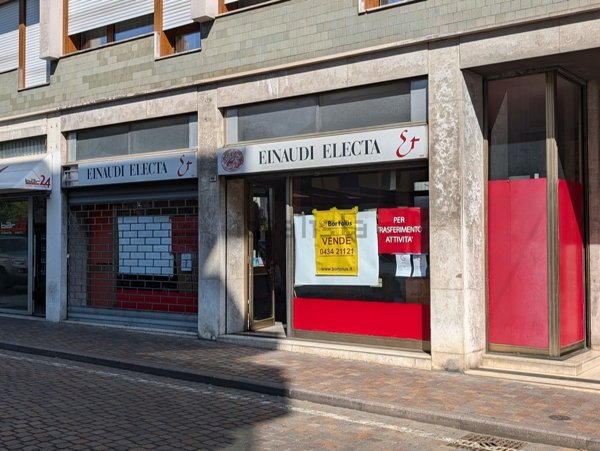 negozio in vendita a Pordenone