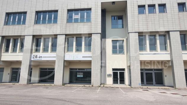 negozio in vendita a Prata di Pordenone