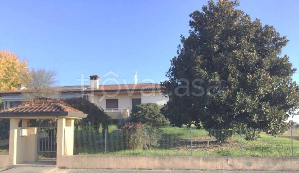 casa indipendente in vendita a Prata di Pordenone