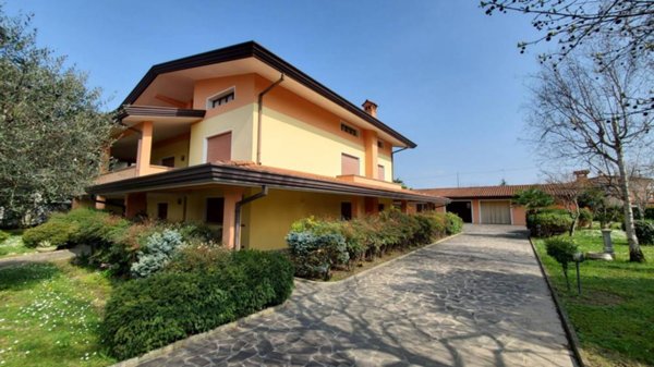 casa indipendente in vendita a Prata di Pordenone