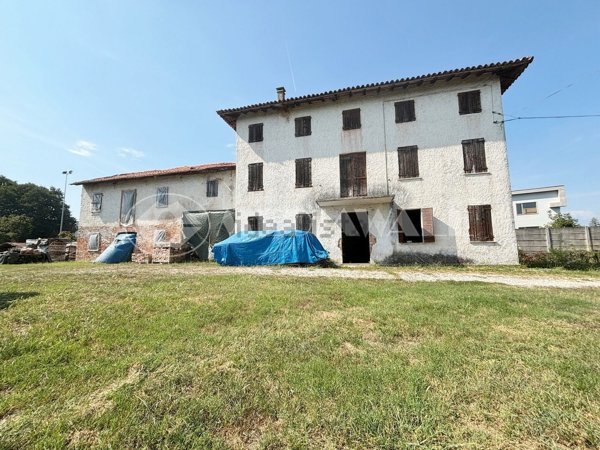 casale in vendita a Prata di Pordenone in zona Puja