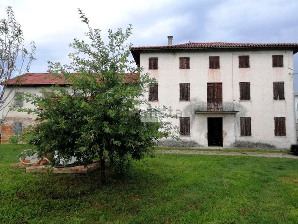 casale in vendita a Prata di Pordenone in zona Puja