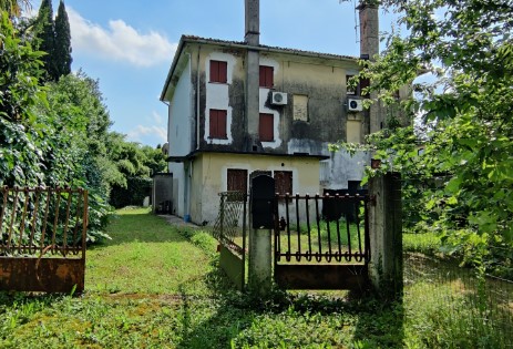 casa indipendente in vendita a Prata di Pordenone