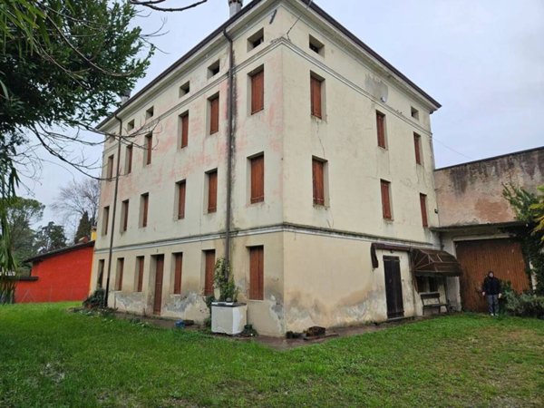 casa indipendente in vendita a Prata di Pordenone in zona Puja