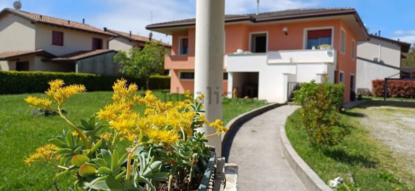 casa indipendente in vendita a Prata di Pordenone