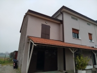 casa indipendente in vendita a Prata di Pordenone