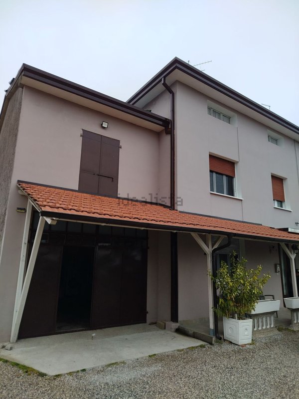 casa indipendente in vendita a Prata di Pordenone