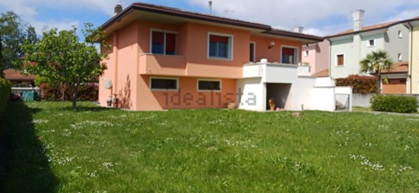 casa indipendente in vendita a Prata di Pordenone