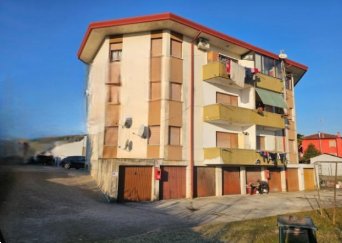 negozio in vendita a Prata di Pordenone