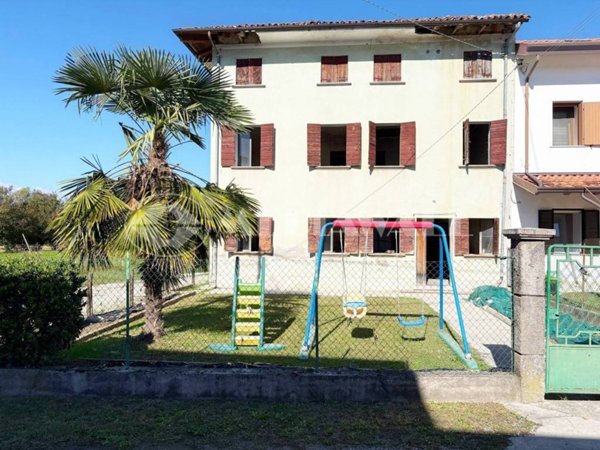 casa indipendente in vendita a Prata di Pordenone