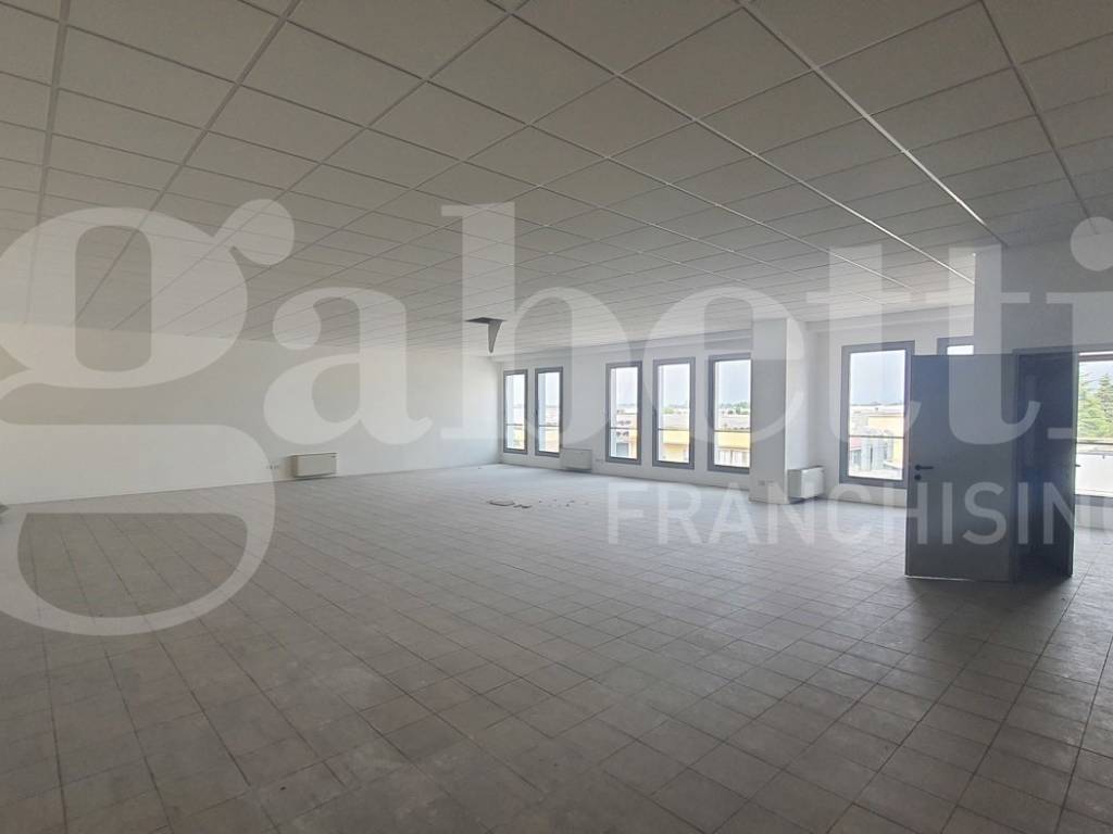 ufficio in vendita a Prata di Pordenone