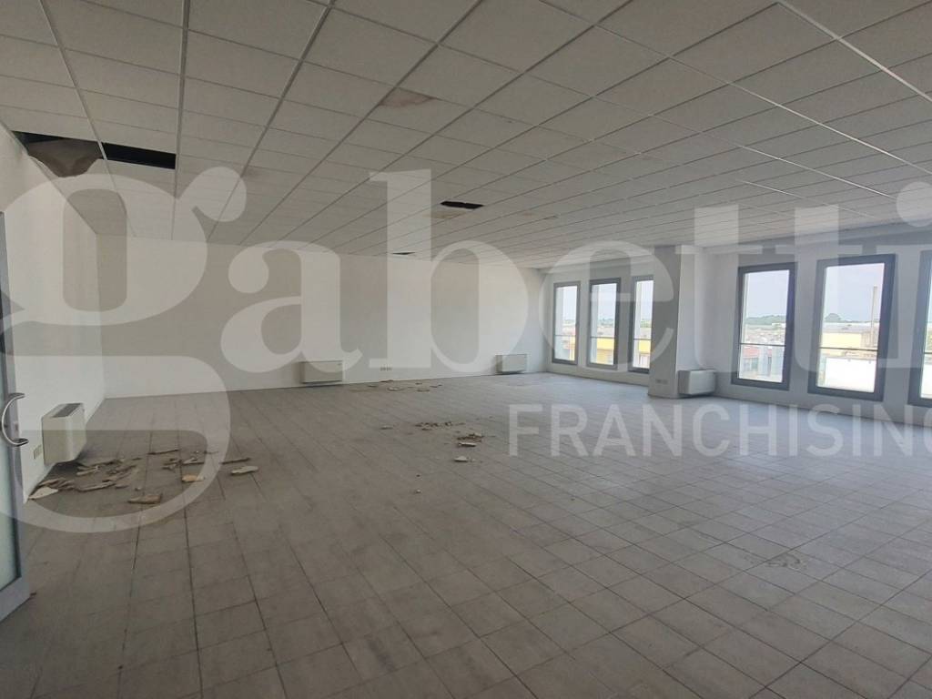 ufficio in vendita a Prata di Pordenone