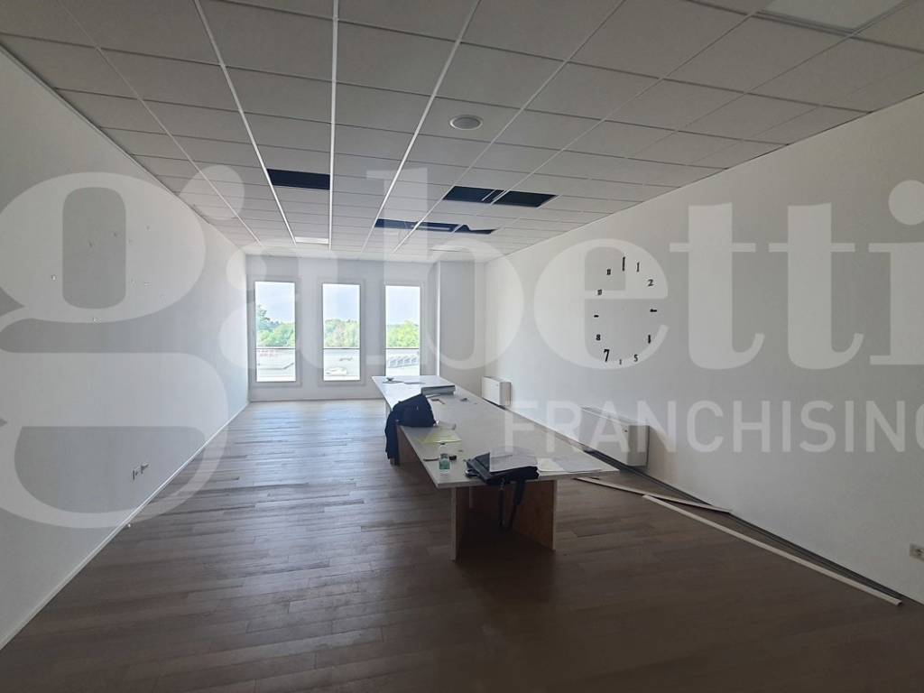 ufficio in vendita a Prata di Pordenone