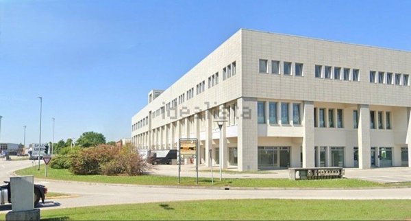 negozio in vendita a Prata di Pordenone