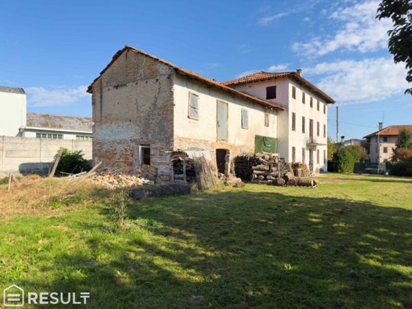 casa indipendente in vendita a Prata di Pordenone