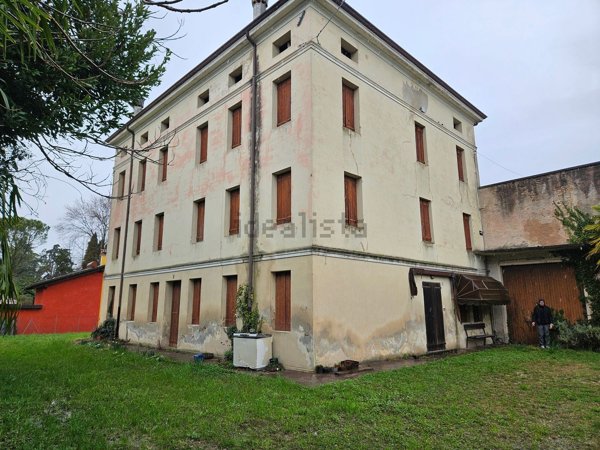 casa indipendente in vendita a Prata di Pordenone in zona Puja