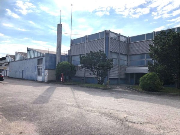 capannone in vendita a Prata di Pordenone