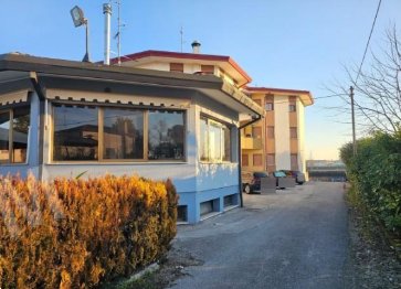 negozio in vendita a Prata di Pordenone