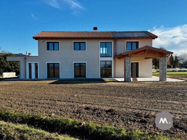 casa indipendente in vendita a Prata di Pordenone