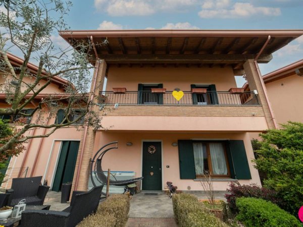 casa indipendente in vendita a Prata di Pordenone