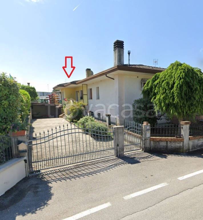 casa indipendente in vendita a Prata di Pordenone