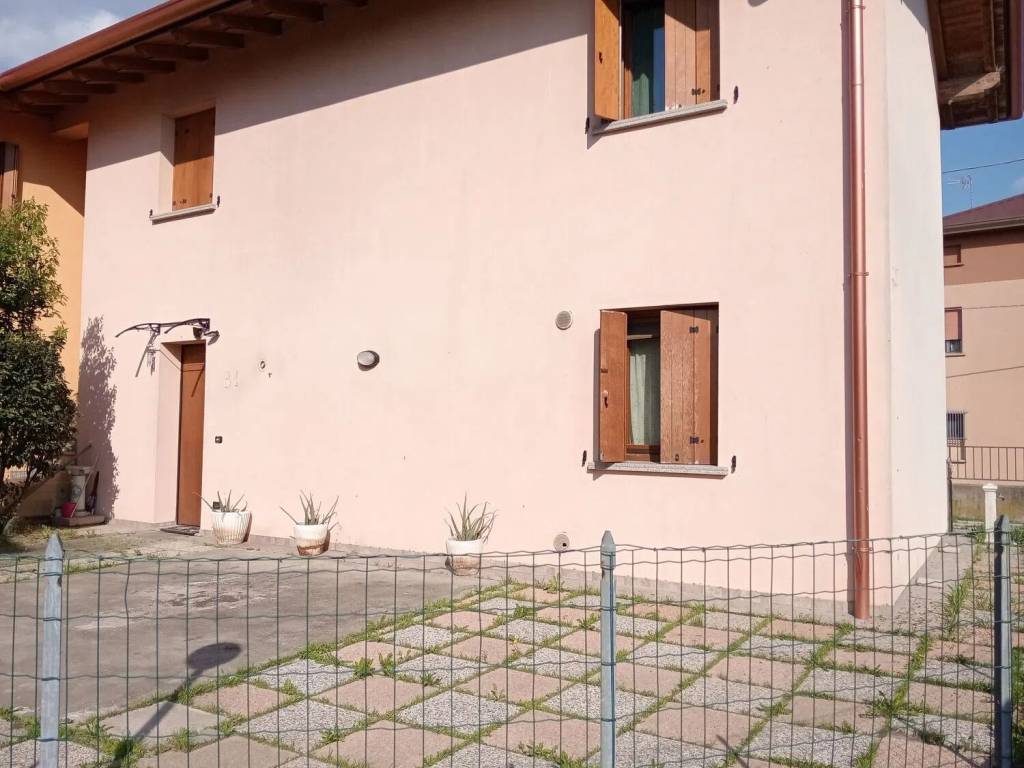 appartamento in vendita a Prata di Pordenone