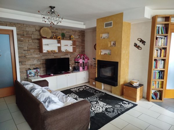 casa indipendente in vendita a Prata di Pordenone in zona Prata di Sopra