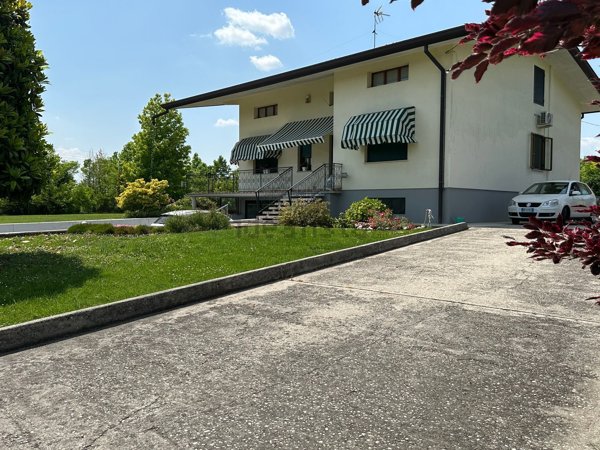 casa indipendente in vendita a Prata di Pordenone in zona Le Monde
