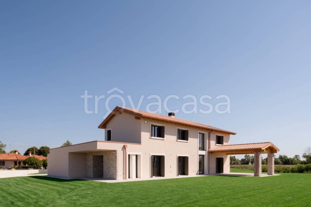 casa indipendente in vendita a Prata di Pordenone in zona Prata di Sopra
