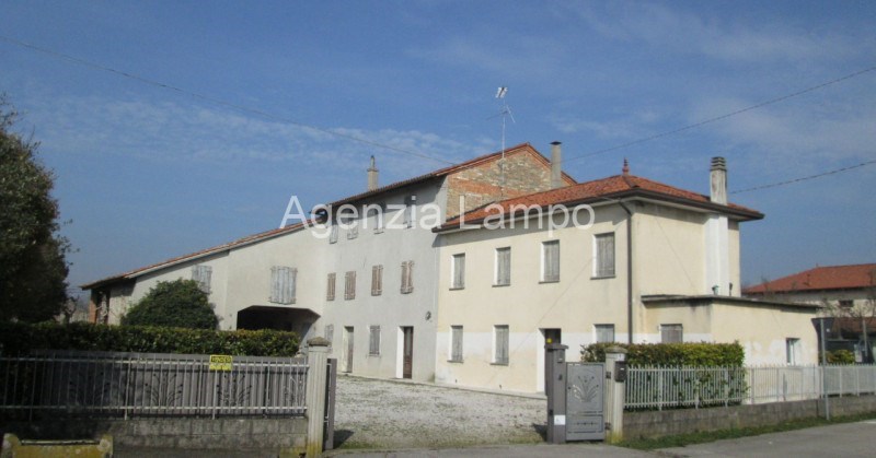 casale in vendita a Pravisdomini in zona Barco