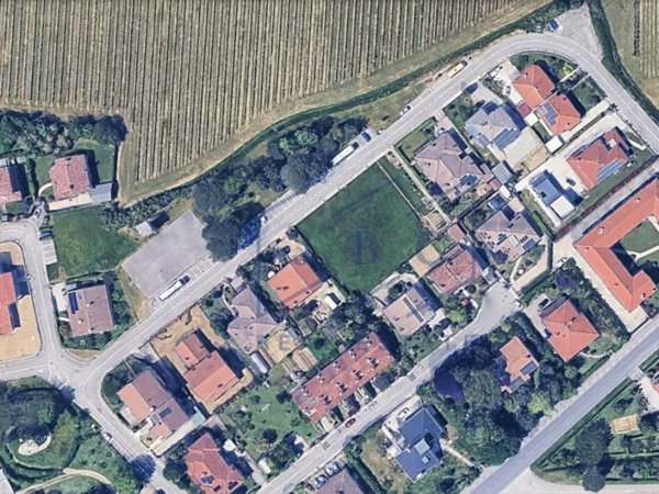 terreno agricolo in vendita a Pravisdomini in zona Frattina