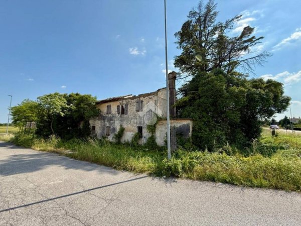 casa indipendente in vendita a Pravisdomini in zona Frattina