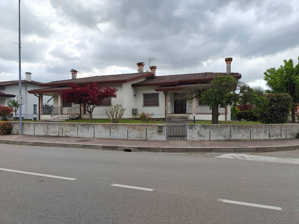 appartamento in vendita a Pravisdomini in zona Panigai