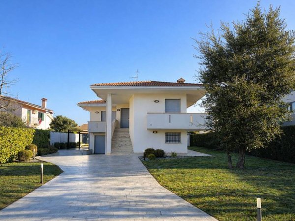 casa indipendente in vendita a Pravisdomini