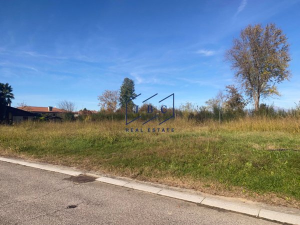 villa in vendita a Pravisdomini in zona Frattina