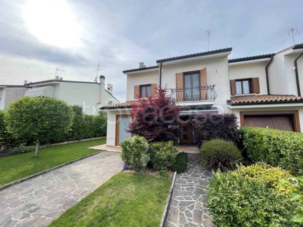 casa indipendente in vendita a Pravisdomini