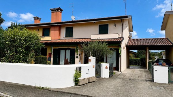 casa indipendente in vendita a Pravisdomini