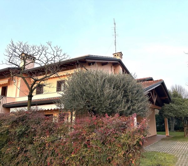 casa indipendente in vendita a Roveredo in Piano