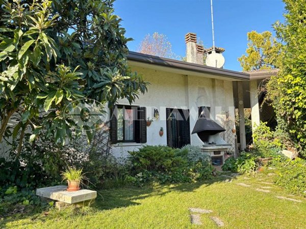 casa indipendente in vendita a Roveredo in Piano