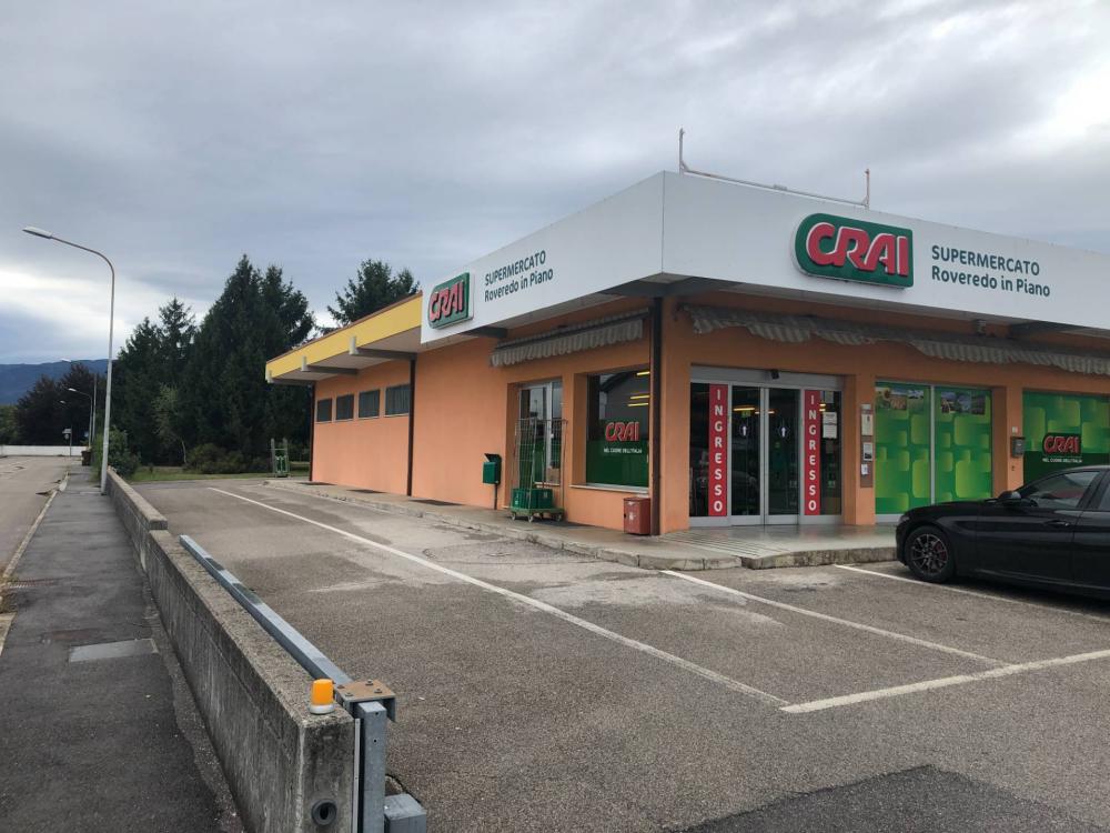 locale commerciale in vendita a Roveredo in Piano