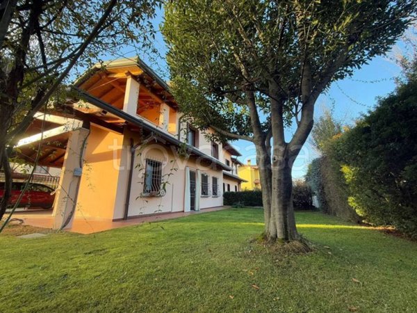 casa indipendente in vendita a Roveredo in Piano