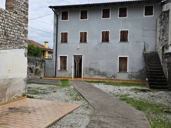 casa indipendente in vendita a Roveredo in Piano