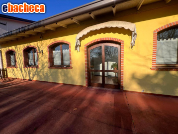 locale commerciale in vendita a Roveredo in Piano