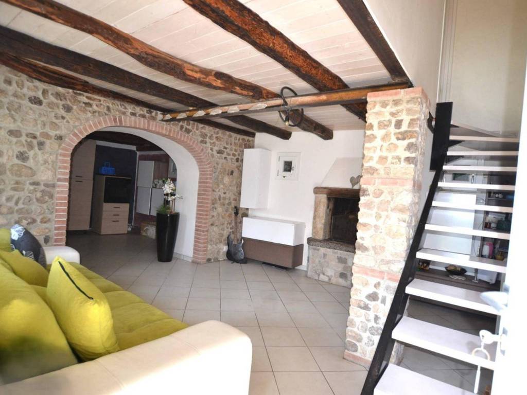 casa indipendente in vendita a Roveredo in Piano