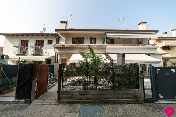 casa indipendente in vendita a Roveredo in Piano